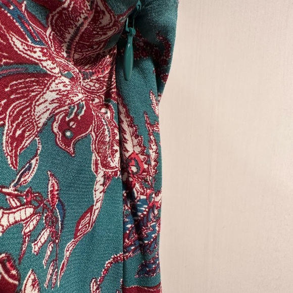 Top - Picture 3 of 3